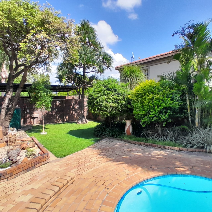 3 Bedroom Property for Sale in Safari Gardens North West